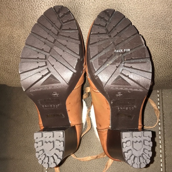 *NEVER WORN* Chestnut Faux Leather Platform Bootie - Picture 7 of 7